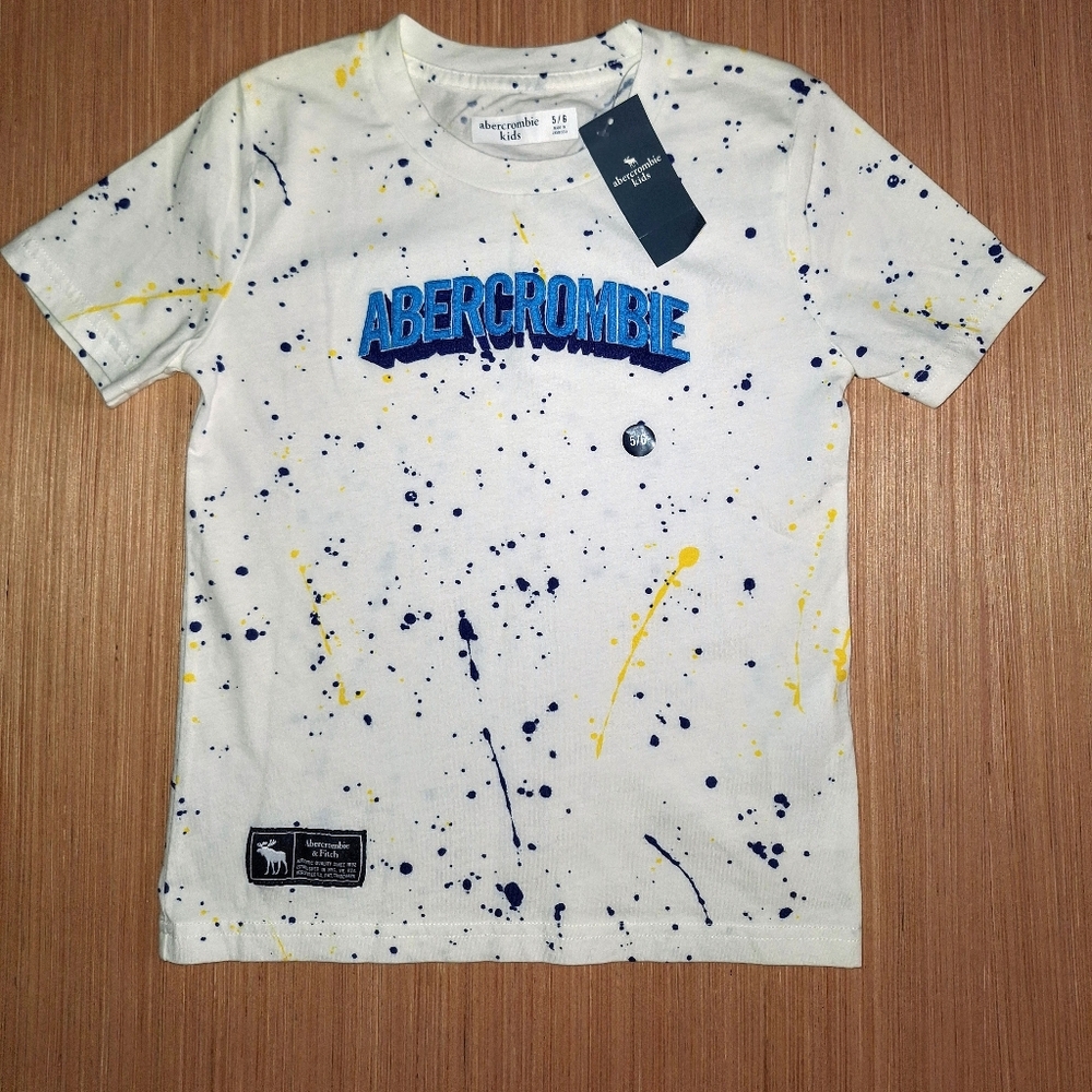 2 boys size 5/6 Abercrombie shirts - Picture 2 of 7
